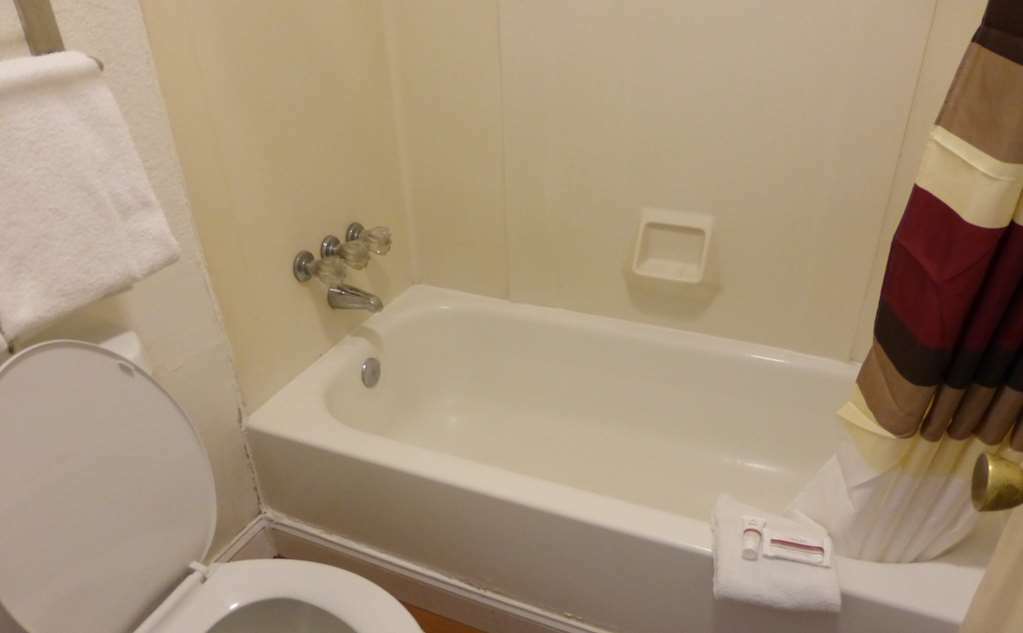 Red Roof Inn Monteagle - I-24 Room photo